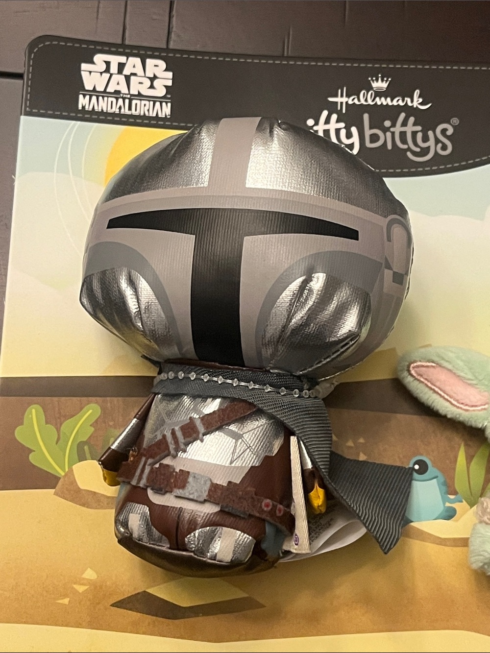 Hallmark Itty Bittys The Mandalorian & Grogu Star Wars Stuffed Animal Toys Set - Picture 3 of 7